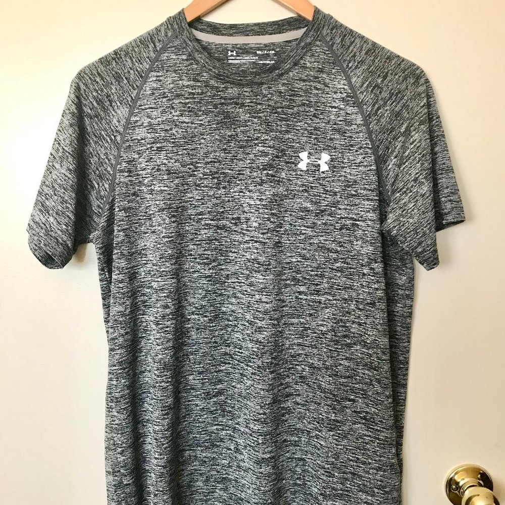 Under Armour HeatGear Loose Fit Tee – Gray Heather – Size S/M